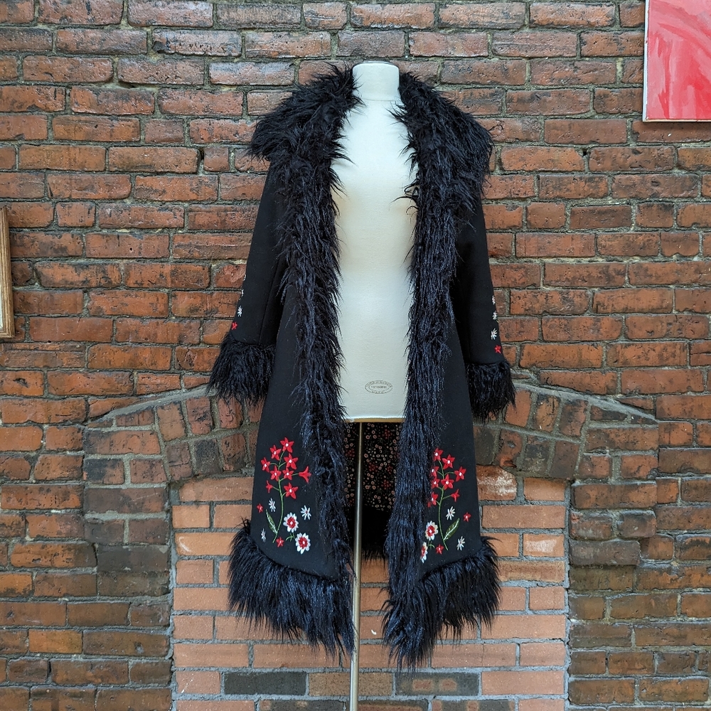Penny Lane Style Modern Does 1970s Black Embroidered Coat
